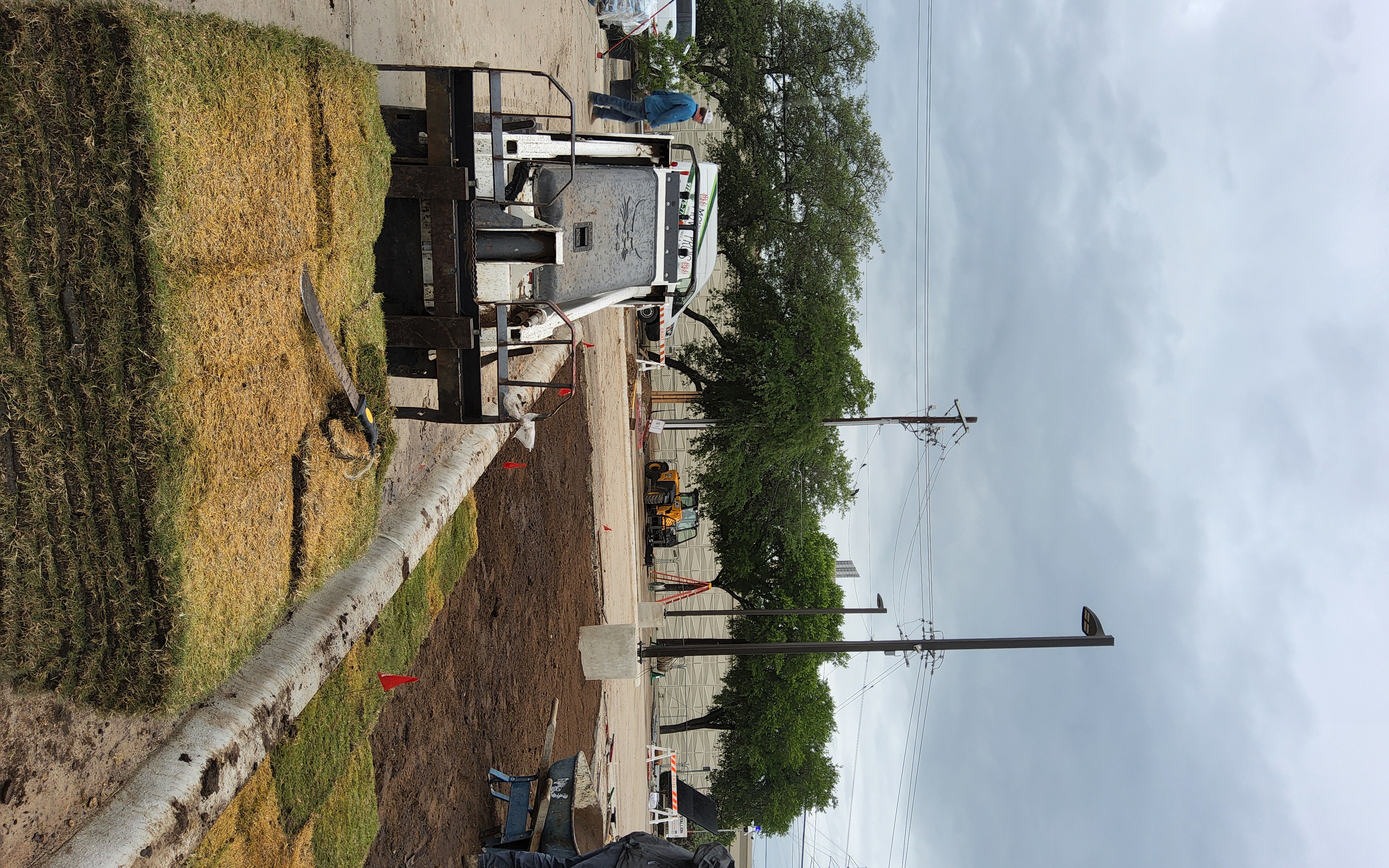 Braker Lane Pole Light